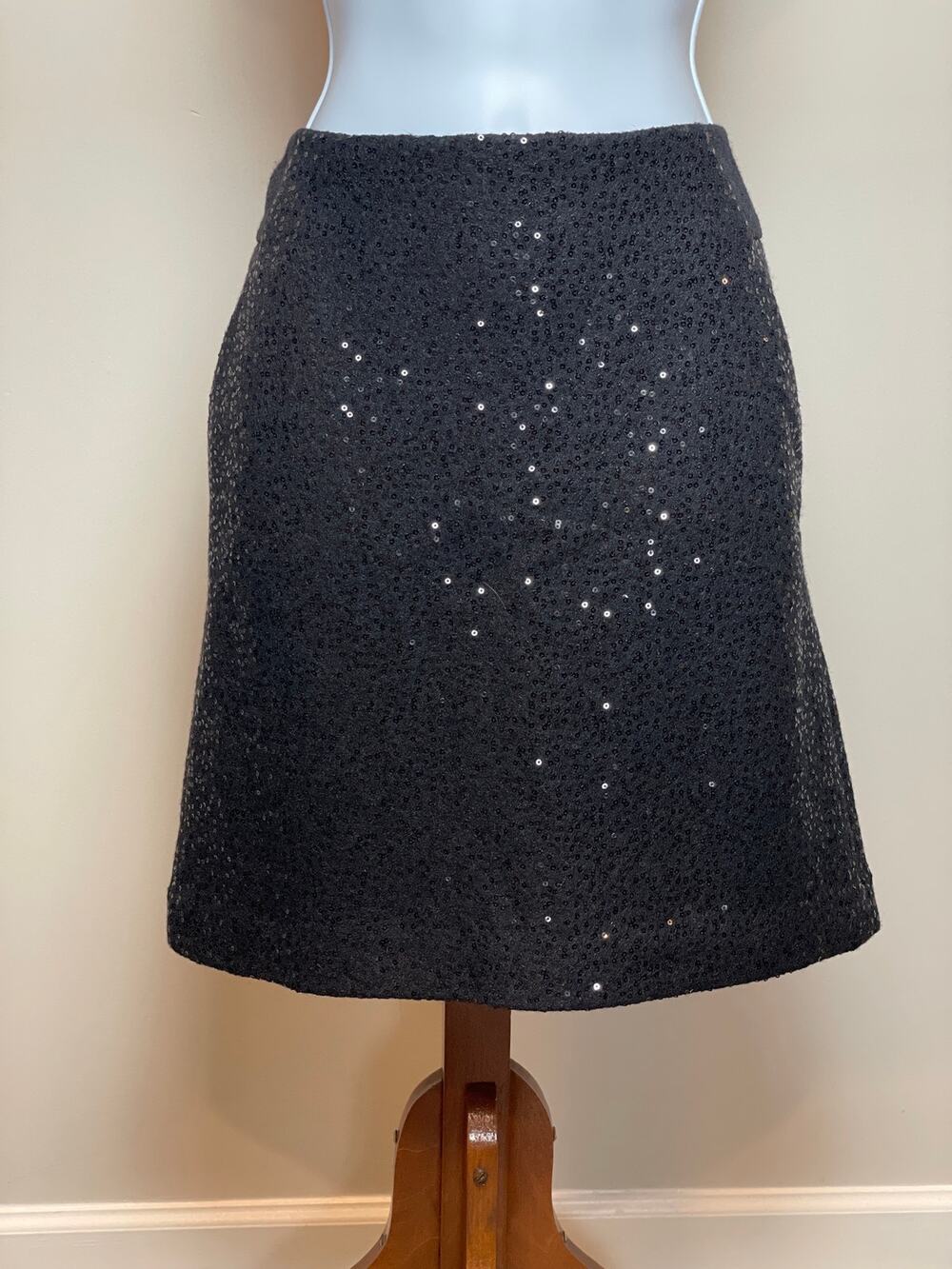 LOFT Skirt Size 8 Black Bouclé A‑Line Mini Textured Tonal Sequin Detail Wool